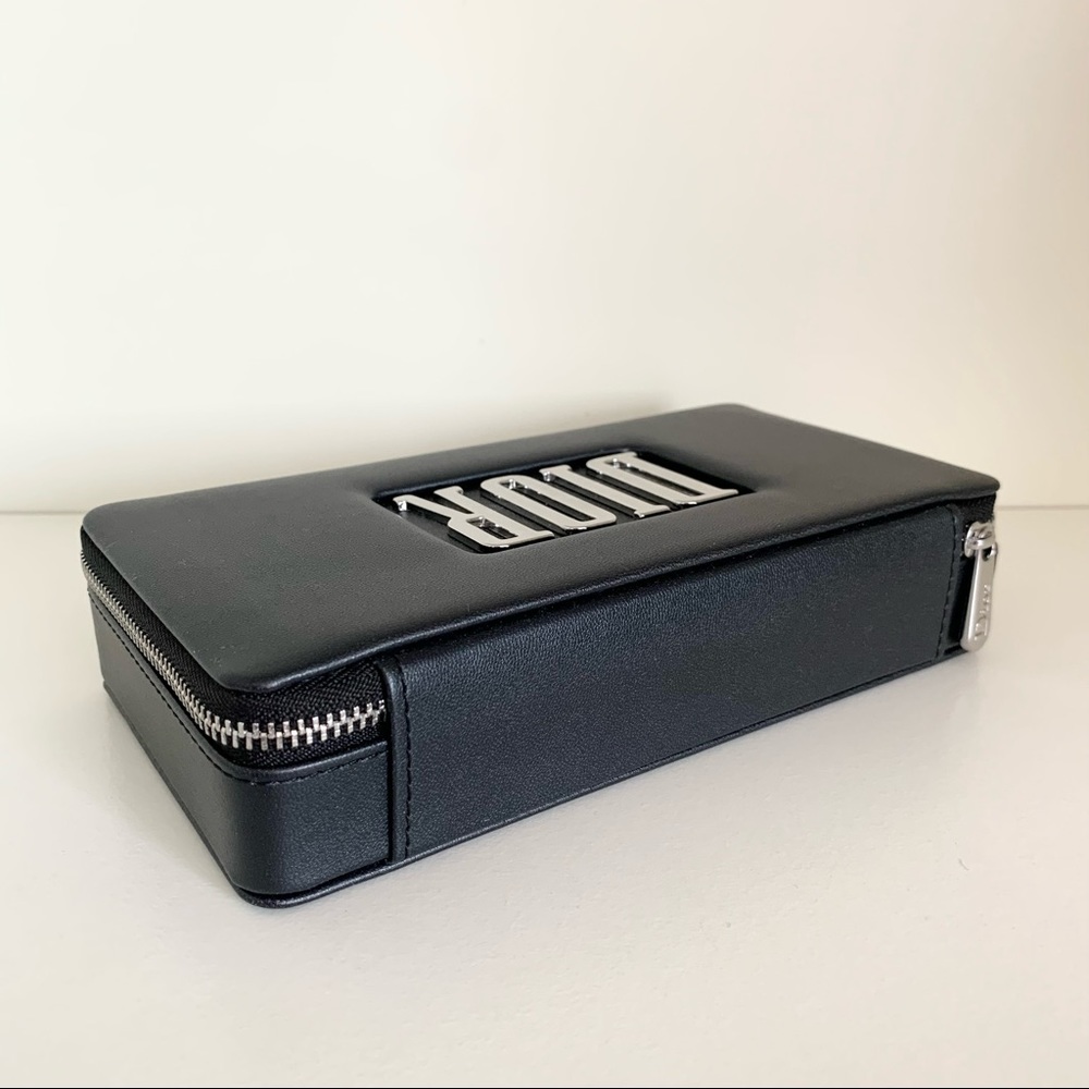 Hold NWOT Dior vanity case - Picture 11 of 16